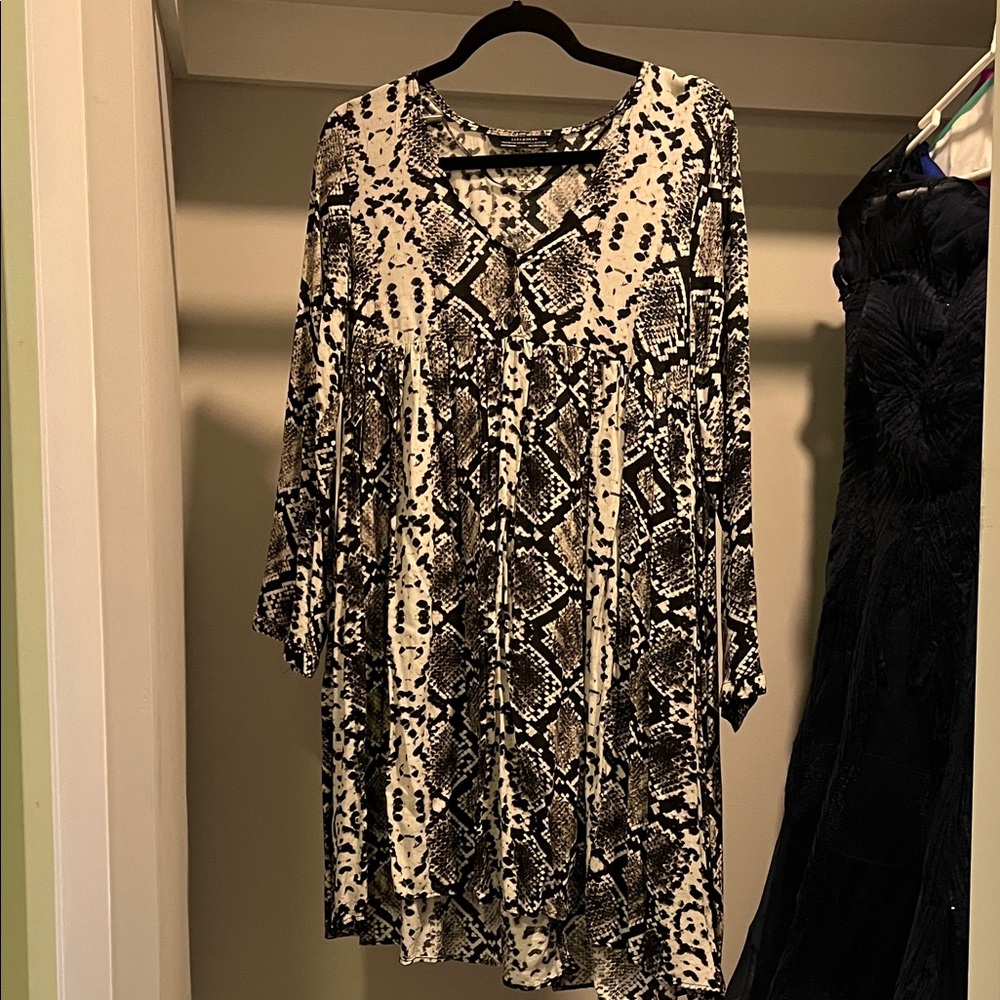 Zara Black and Cream Patterned Tunic
